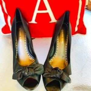 Gianni Bini Bow Tie Heels